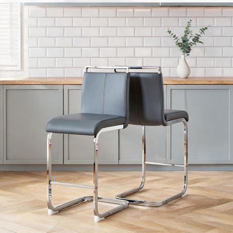 Lot de 2 tabourets de bar scandinaves gris clair et métal argenté (1/5)