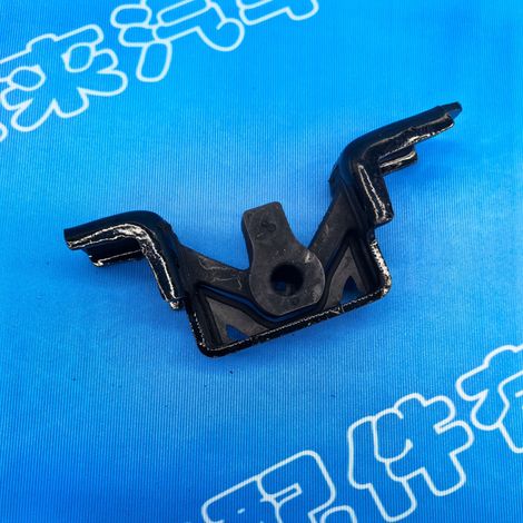 20651-6LA1A is suitable for the front section suspension lugs of the muffler in the 2019-2025 Nissan Sylphy Sentra. (1/4)