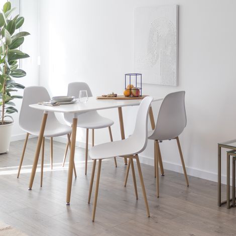 Mesa y Sillas de Comedor
