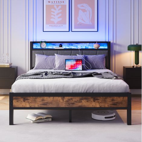 MODFU – Letto matrimoniale 140x200 cm in MDF marrone antico con testiera LED, USB, presa, 13 doghe e carico 200 kg – Marrone antico (1/5)