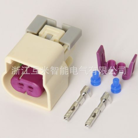 15374222 Domestic automotive connector, vehicle plug, wiring harness connector DJ70233-1.5-21 (1/4)