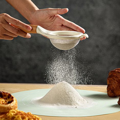 Tamis À Farine - Tamis À Sucre Glace - Tamis À Poudre Pour Boulangerie Et Cuisine - Poignée En Bois - Maille Fine En Métal - Usage Multiple - 1 Pièce (1/5)