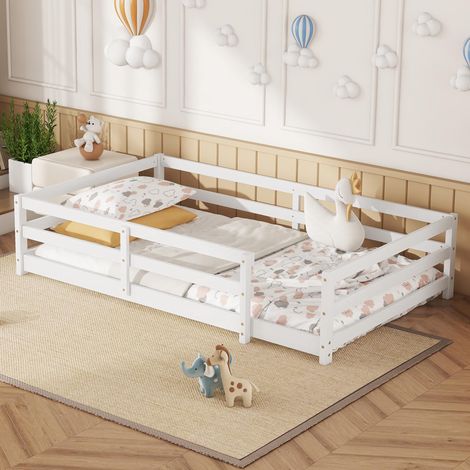 Lit de sol Montessori avec barrière sur 4 côtés – surface complète, pas de sommier à lattes requis, bois de pin, facile à assembler (140x200 cm, blanc) (1/5)