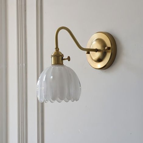 Retro-Wandleuchte aus Messing, gebogenes Rohr in Form einer weißen Blüte, ideal für Schlafzimmer, Nachttisch, Wohnzimmer usw., warmweißes Licht (1/4)
