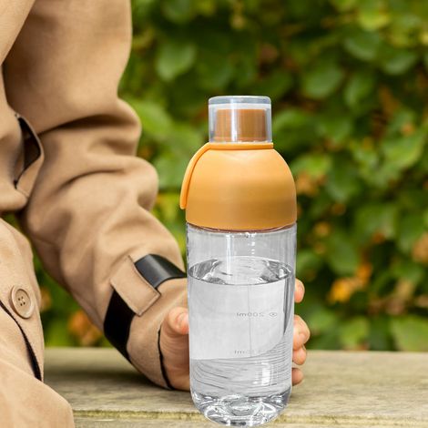 Bouteille d'eau en plastique PC résistant aux hautes températures, design élégant et minimaliste, avec graduation, portable, adaptée à un usage domestique, tasse à infusion à froid, orange. (1/5)