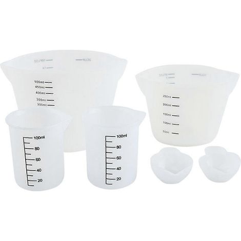 Silikon-Messbecher, darunter antihaftbeschichtete Rührbecher mit 250 ml und 500 ml Fassungsvermögen