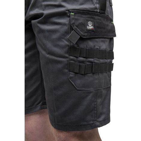 – Bermuda de travail gris sombre et noir T46 – Sergé 60% coton, 40% polyester – Ceinture élastiquée et braguette zippée – 2 sangles porte-outils (1/5)