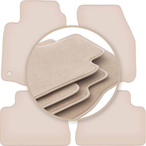 Tapis beiges PREMIUM pour : Mitsubishi Colt V / CJO hayon 1996-2003 (1/5)
