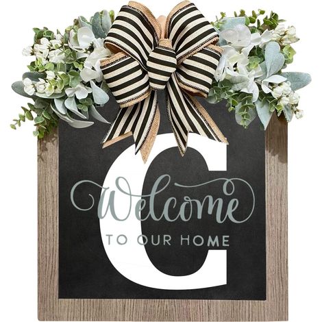 Wreath - Wooden Welcome Sign With Custom Last Name - Round Front Door Hanging Decor - Outdoor Indoor Use - 1 Piece (1/3)