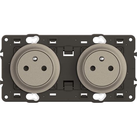 Legrand – Double prise 2P+T précâblée – Enjoliveurs Titanium – Installation rapide avec connexion automatique – Pour intérieur uniquement (1/2)