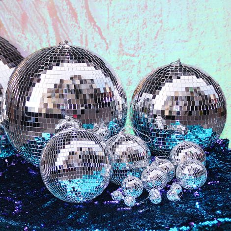 Boule Decorative - Verre Réfléchissant Argenté - Pour Arbre de Noël Décoration Intérieure Extérieure - Diamètre 3 à 25 cm - Lot de 1 à 12 Pièces (1/5)