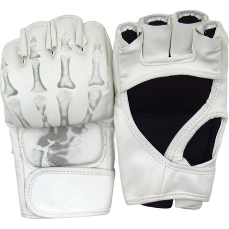 Boxe, combat, muay thaï, sparring, coups de poing, kickboxing, grappling, sacs de sable, gants blancs (1/5)