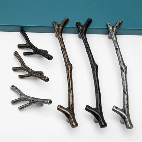 Poignées de porte, boutons tirage, quincaillerie meubles (1/5)