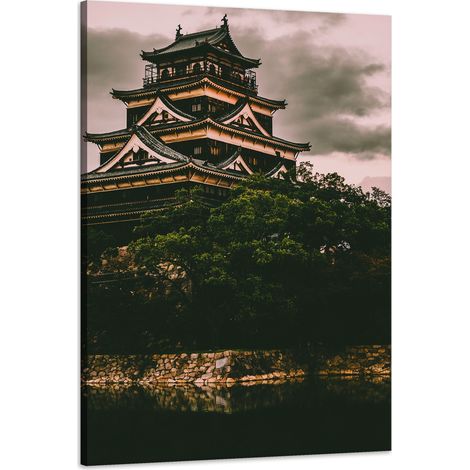Quadro su tela raffigurante l'architettura del Castello di Hiroshima, 60x90 cm.