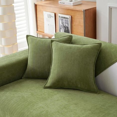 2pcs Green Cushion Covers 18x18 inches 45x45 cm Set of chenille cushion covers with an elegant design Soft and luxurious decorative cushions for sofa, bed and home decor (1/4)