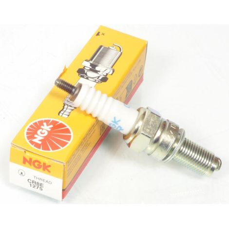 Bougie d'allumage NGK pour Scooter Yamaha 125 Majesty 2000 à 2009 (1/4)