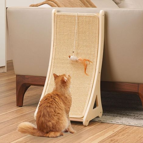 Grattoir pour Chat, Tapis de sisal, Planche à gratter en Forme de L pour Chats d'intérieur, grattoir monté au Sol avec Jouet Souris et Herbe à Chat (1/5)