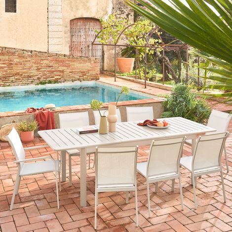 Lot de 4 chaises de jardin Buffalo empilables aluminium et textilene beige. 64.5 x 45.5 x 89.5 cm