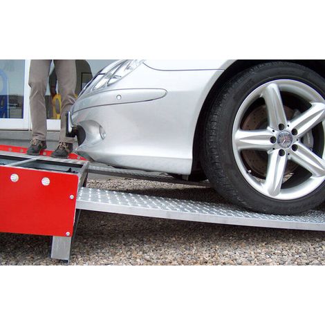 Rampe pour voiture - Longueur 2.50m - Hauteur à franchir de 750mm - Charge max par paire 1421kg pour empattement 1000mm - Vendue à l'unité - M040B3/25U-VT (1/5)
