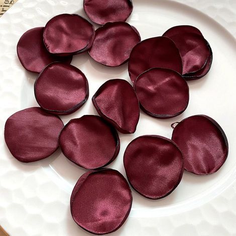 200 pétales de rose en organza imitation soie, couleur crème éclatante, pour décoration de mariage et de fête (rouge bordeaux foncé). (1/5)