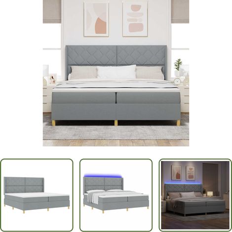 Lit moderne - Lit à ressorts avec matelas Gris clair 200 x 200 cm tissu (1/5)