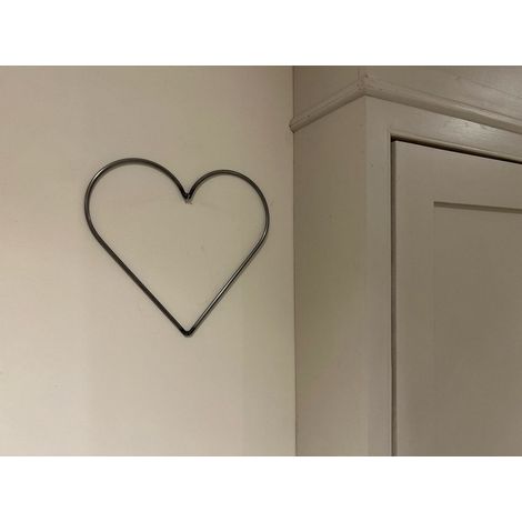 Wire Heart 20 cm Garden Wall Art - L20 x H20 cm - Bare Metal/Ready to Rust