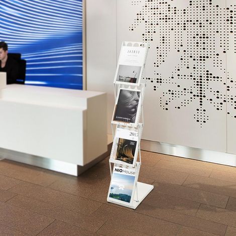 Weißes metallenes 4-fach vertikales Falldisplay für Prospekte, geeignet für Kataloge, Flyer oder Broschüren (1/5)