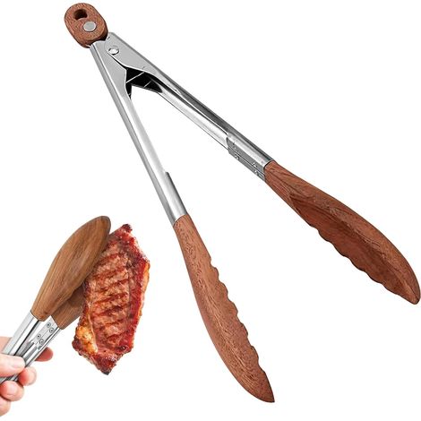 30 cm lange Küchenzange aus Holz, hergestellt aus Walnussholz und Edelstahl. Robust und hitzebeständig ist es sowohl für Hobby- als auch Profiköche geeignet. (1/5)