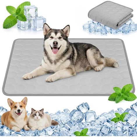 Tapis Rafraîchissant pour Chiens et Chats, Coussin de Tapis de Refroidissement en Soie Glacée Respirant Non Toxique, Durable Ice Silk Pet Cooling Mats pour Animaux en été (55 70CM, Gris)