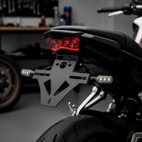 Support de Plaque d'immatriculation de Moto, Support de Montage Support de Plaque Moto Pliant réglable pour Queue de Motos pour Z800 CB650R CBR650R YZF R1/R3/R6/R25 MT-07 (1/5)