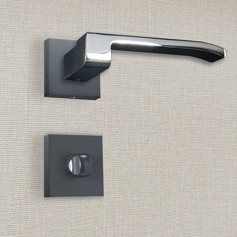 Poignée de porte design à condamnation aspect noir et chrome brillant Aurelia - KATCHMEE (1/4)