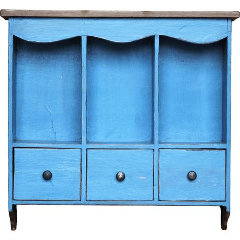 Handgefertigter Wandschrank aus Holz mit Haken und Schubladen (1/5)