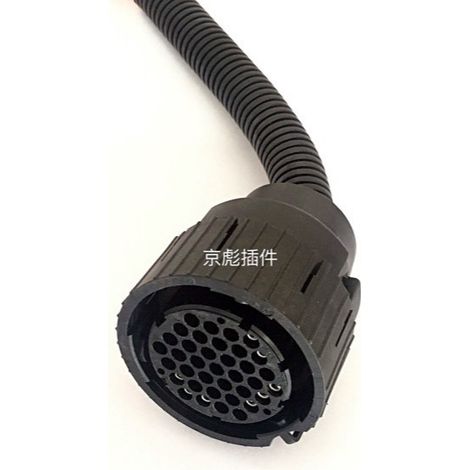 High-quality ITT Cannon 37-hole 121583-0058 automotive urea pump connector sleeve (1/5)