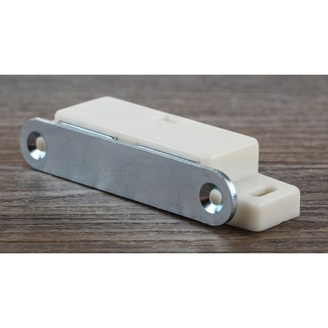Loquet aimanté en Plastique, acier ( Prix pour Paquet de 4 ) (1/3)