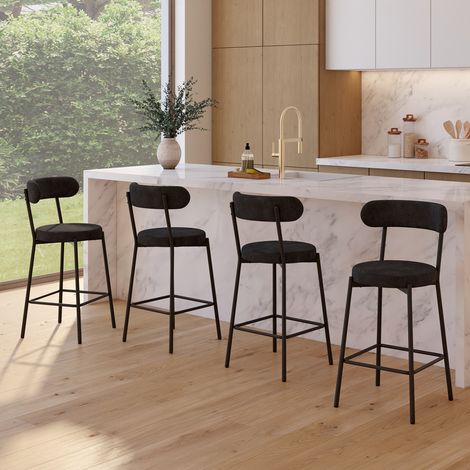 Lote de 4 taburetes de bar MIKI con respaldo curvo de tejido de chenilla negro y patas de metal negro