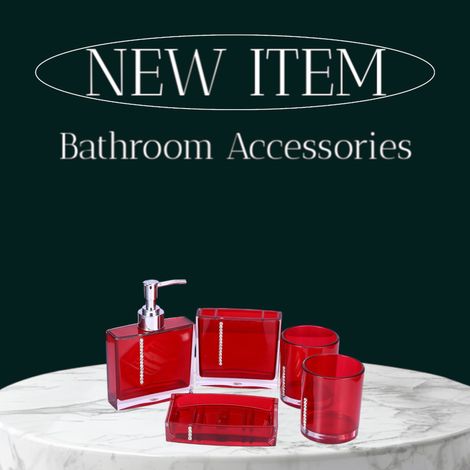 Ensemble de 5 accessoires de salle de bain en acrylique : gobelet, flacon, porte-brosse à dents et porte-savon. (1/5)