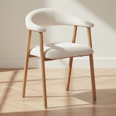 Japandi Esszimmerstuhl Beige Bouclé Suki – Rahmen in Eichenoptik