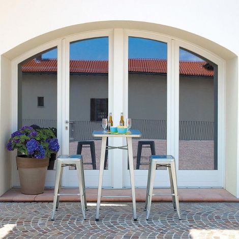 Sgabello bar alto e impilabile in lamiera galvanizzata Silver (1/4)