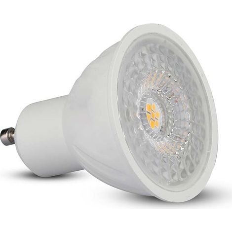 Illuminez vos espaces avec le GU10 de 6 W. Ce spot LED de 4000 K et 110° offre un design moderne et polyvalent, parfait pour créer l'atmosphère idéale et réglable pour plus de confort. (1/3)