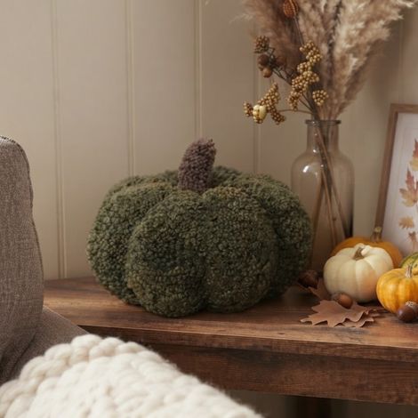 Green Pumpkin Shaped Decorative Cushion (1/2)