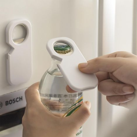 Ouvre-canettes magnétique 3 en 1 (2 pièces) pour réfrigérateurs et camping-cars : ouvre les canettes, design magnétique pour un rangement facile. (1/5)