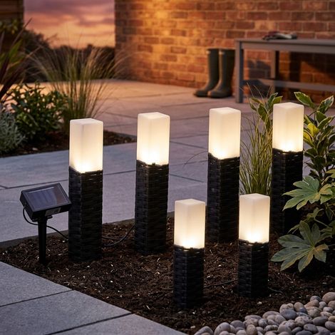 6 Pack Woven Rattan Solar Pathway Lights (1/2)