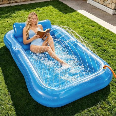 Piscine gonflable avec porte-gobelet, 208 x 130 cm, pour adultes, avec fonction de pulvérisation d'eau pour la tête et le dossier, pour la plage et la piscine en été. (1/5)