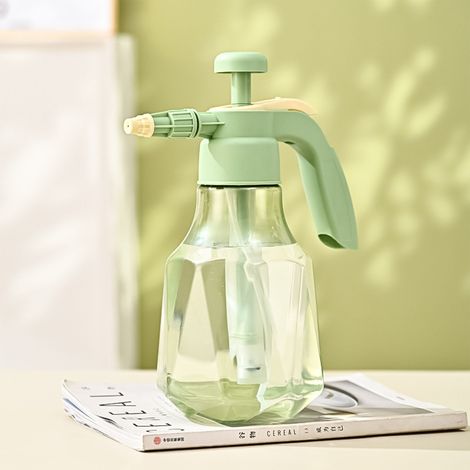 Pulvérisateur à pression 1,5L - Vert - Plastique robuste - Buse haute pression pour jardin et plantes d'intérieur (1/5)