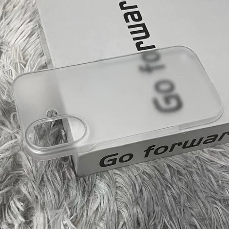 Coque de téléphone transparente rigide en polycarbonate effet grès mat (iPhone 16 Pro Max) (1/5)