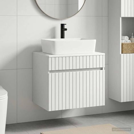 vidaXL Bathroom Furniture Set White Engineered Wood (1/5)
