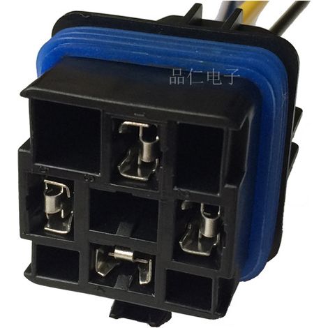 Integrierte wasserdichte Relaissteckdose 40A 4-adrig/5-adrig für Kfz-Anwendungen mit Verkabelung und weiterem Zubehör (1/4)