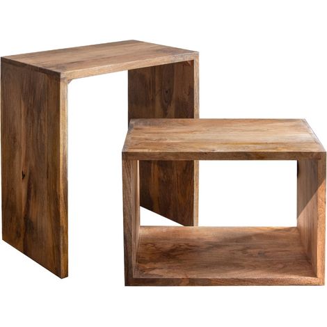 Beistelltisch aus Mangoholz, moderner und funktionaler Stil.