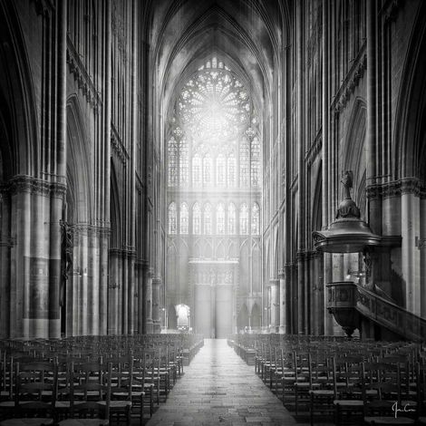 Tableau sur toile intérieur cathédrale Saint-Étienne de Metz 45x45 cm - Impression sur Toile Murale Décorative - Image imprimée en HD sur Toile - Toile sur Châssis en Bois FSC - Fabriqué en France (1/5)