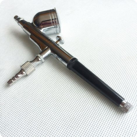 Aérographe métallique robuste avec poignée ergonomique pour modélisme et artisanat, calibre 0.5 mm. (1/5)